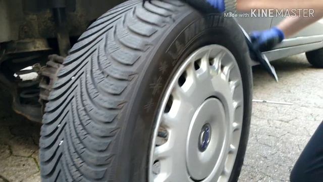 Меняем резину на колесах с летней на зимнюю