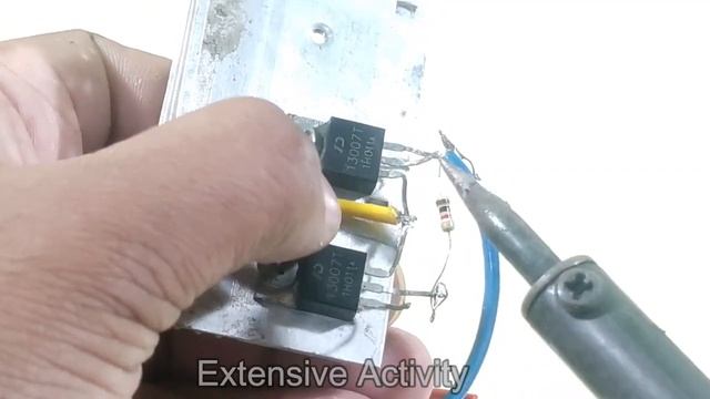 INVERTER 3.7V  TO 220V AC USE TRANSFORMER смотреть онлайн