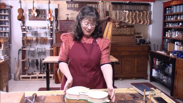 Violin Adventures #34 (Repairing an 1800's violin, inlaying purfling, flood in Kentucky) смотреть онлайн
