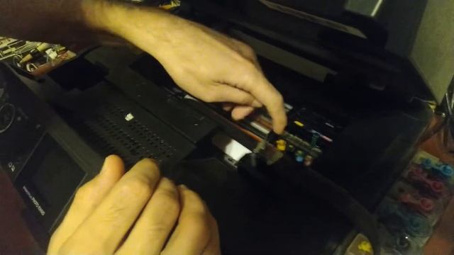 Извлечение бумаги из струйного принтера смотреть онлайн