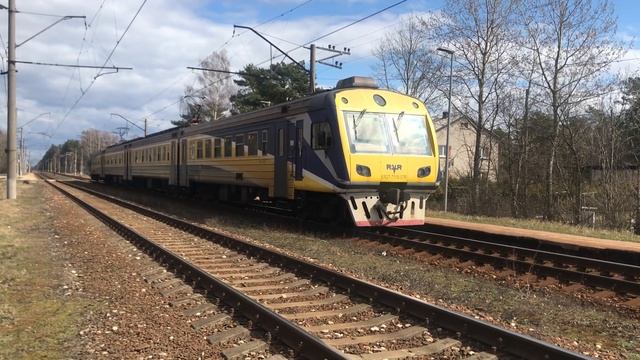 Электропоезд ЭР2Т-7117/7118 смотреть онлайн