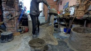 как  сделать  ЦВЕТОЧНИКИ  в  виде  пенька  с  корой  из цемента.  своими  руками.