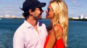 Через две недели после родов: Виктория Лопырева похвасталась идеальной фигурой