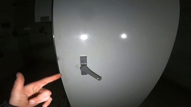 АДСКИЙ МОРГ | ЖУТКАЯ ЗАБРОШЕННАЯ БОЛЬНИЦА. ПРОВЕЛ НОЧЬ В ХОЛОДИЛЬНИКЕ ДЛЯ ТРУПОВ смотреть онлайн