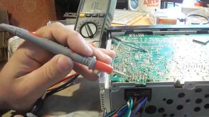 Ремонт магнитолы   после переполюсовки  по питанию.