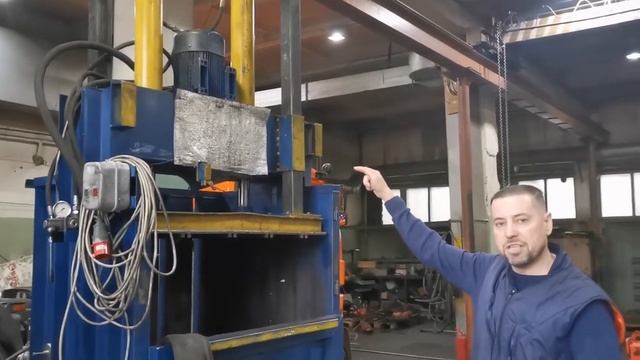 Конструктивные особенности пакетировного пресса для макулатуры. Возможные поломки