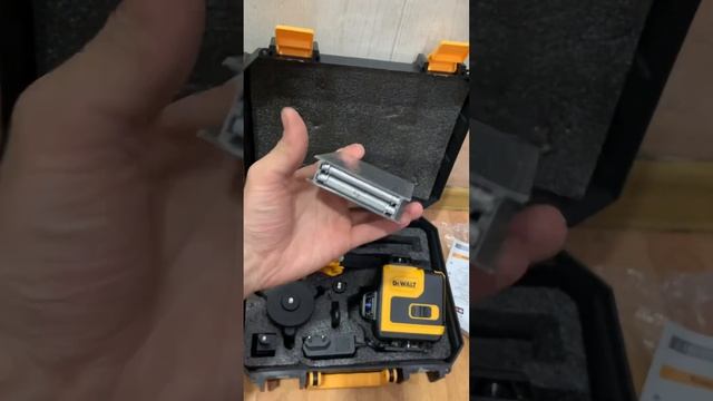Обзор лазерного уровня нивелира DEWALT 4D 360 16 линий смотреть онлайн