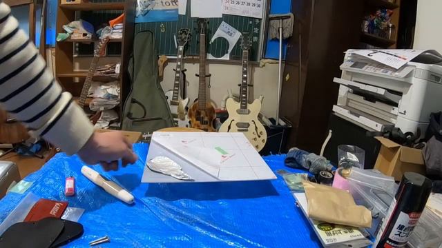 ﾗｳﾄﾞﾈｽのｷﾞﾀｰがｶｯｺｲｲと思ってたが ﾋﾞｰﾄﾙｽﾞとﾌﾞﾗﾝｷｰｼﾞｪｯﾄｼﾃｨｰが好き過ぎた結果こうなった 300円で買ったﾎﾞﾃﾞｨでｷﾞﾀｰを作る ｸﾞﾚｯﾁｷﾗｰシゲさん趣味の部 смотреть онлайн