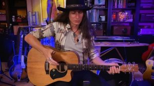 UNBOXING Maton Guitars' Acoustic/Electric EBW70C Blackwood Dreadnought Guitar