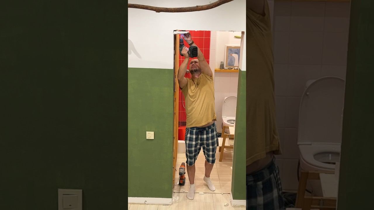 Ремонт в доме. Продолжение. Демонтаж старых дверей. смотреть онлайн