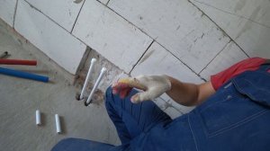 Трубы отопления (в ШТРОБЕ )на ВТОРОЙ этаж+ГРУНТУЮ стены перед ШТУКАТУРКОЙ. ДОМ по цене ОДНУШКИ. Ч 3
