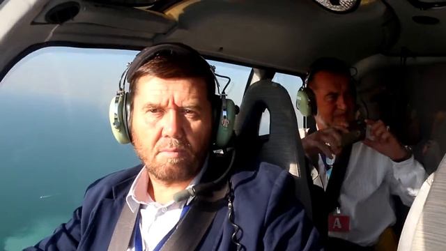 Исмагил Шангареев, Мансур хазрат Джалялетдин, Роберт и Фарида Тимербаевы полет над Дубаем смотреть онлайн