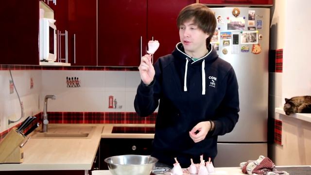 Куриные лоллипопс | Как оригинально приготовить куриные ножки -- Голодный Мужчина, Выпуск 83 смотреть онлайн