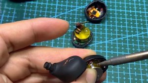 Replace the battery Beoplay E8 , Right CP1454 - Left CP1254 - Repair And Rework