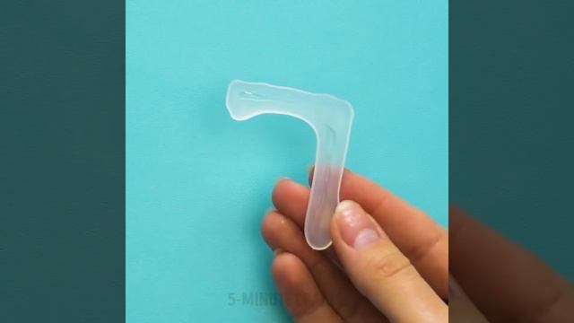 24 ОТПАДНЫХ ЛАЙФХАКА С КЛЕЕВЫМ ПИСТОЛЕТОМ смотреть онлайн