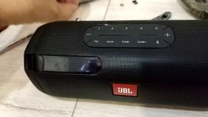 Разобрать колонку JBL Radio FM