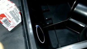 Замена масла и воздушного фильтра Toyota Corolla ??
