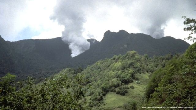 The Active Volcano in the Caribbean; Soufrière Hills смотреть онлайн