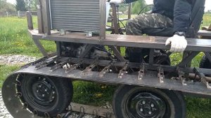 Гусеничный вездеход бродяга. Мини вездеход от самодельщика Лехи.