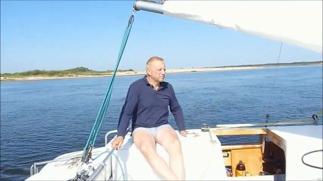 катамаран Mon Ami смотреть онлайн