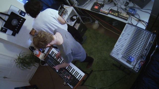 Burden Jane Live Jam Session 003 | #DubTechno (Prophet rev2, Korg Volcas, Roland Re-201 Space Echo) смотреть онлайн