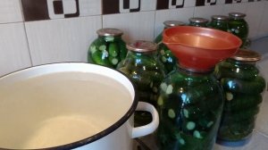 Огурцы маринованные  хрустящие( рецепт консервации ).хрустят 100 % Консервация огурцов на зиму.