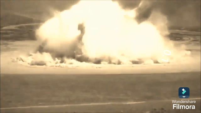 мем взрыв на разных скоростях