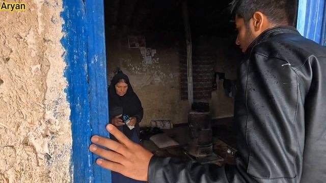 Love's Tender Embrace: The Heartfelt Saga Of Hossein And Nazanin In Ror Barani