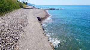 Место для тех, кто ищет уединения в Сочи. Дикие пляжи Вардане .