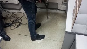 Как найти люк колодца под асфальтом в земле?