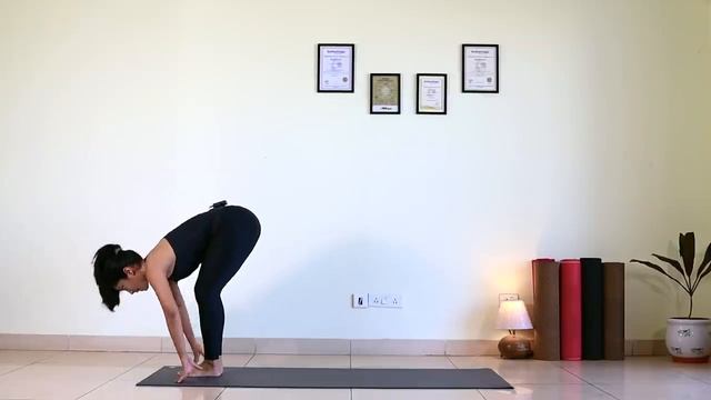 Yoga at Home - Day 1- Surya Namaskar 27 rounds | 10 days of transformation | Yogbela смотреть онлайн