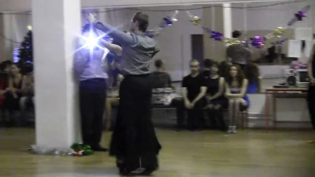 Константин Тимофеев и Мария Патратий шоу-номер Новый год2014 смотреть онлайн