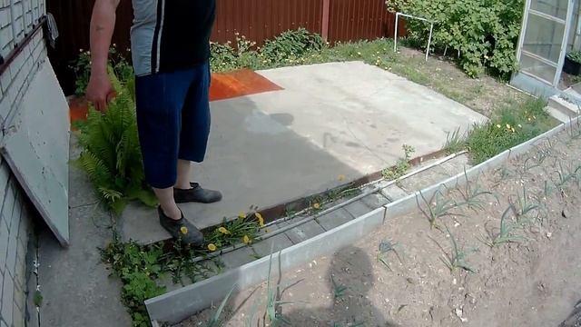 Обзор придомового участка  В гостях у Михаила