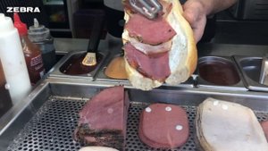 Стрит-фуд по-израильски: что такое тост накник? | #Zebra в городе