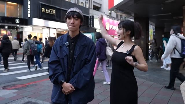 瘋狂玩弄純情小處男香菱加碼幫破處Mandi香菱 