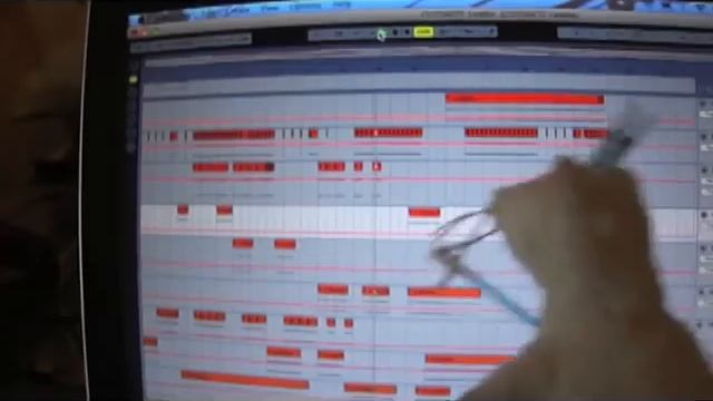 Korg Monomania Sound Contest (COTONETE SAMBA).mov смотреть онлайн