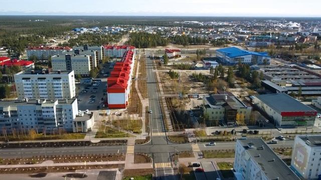 Муравленко с высоты птичьего полета. Улица 70 лет Октября. М-н Уютный. смотреть онлайн