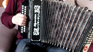 Гармонь "Тульская - 301" 25х25-lll, трёхголосная, тональность - до-диез-мажор.