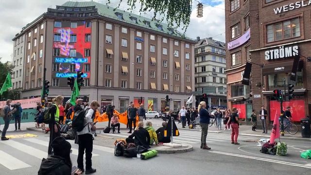 Влог #8 - Два ТОПовых ресторана Fondue BBQ в Стокгольме смотреть онлайн