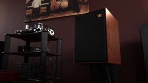 Полочники за 50000, винтаж и почти High End: акустика Wharfedale Denton 85th anniversary