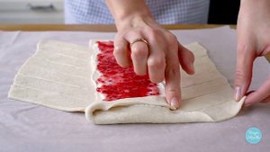 Пирог с Малиновым Джемом и Кремчизом | Слоеное Тесто | Raspberry Danish Braid | Tanya Shpilko