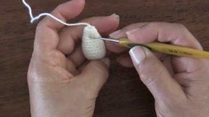 Conejo amigurumi (Parte 2: tejiendo los brazos y la cola)