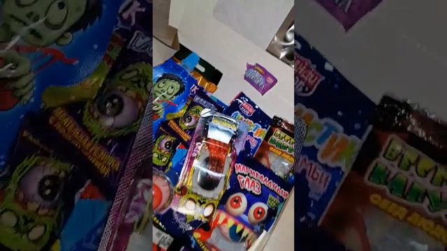 Распаковка зомби бокса со сладостями и не только!!!))) смотреть онлайн