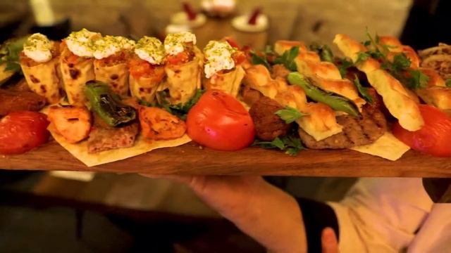 Karişik İzqara (kebab) смотреть онлайн