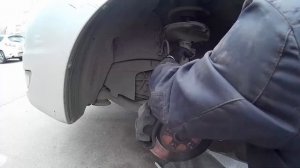 Замена втулок стабилизатора, стоек стабилизатора Toyota Sienna