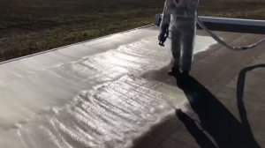 Ремонт кровель полимочевиной с оборудованием Интерскол.