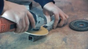 Самодельный зачистной диск для болгарки из ДВП / Homemade Disc for Angle Grinders