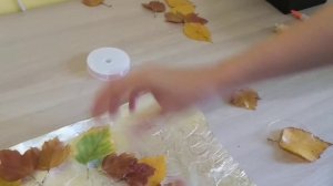 Поделки из природных материалов. Бусы из осенних листьев. Мастер-класс