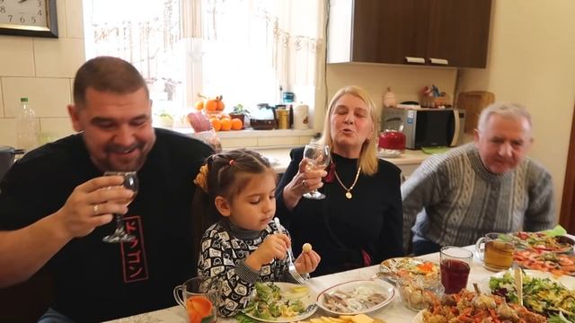 Валерин День Рождения ? Опять икра! Правда от Тещи! смотреть онлайн