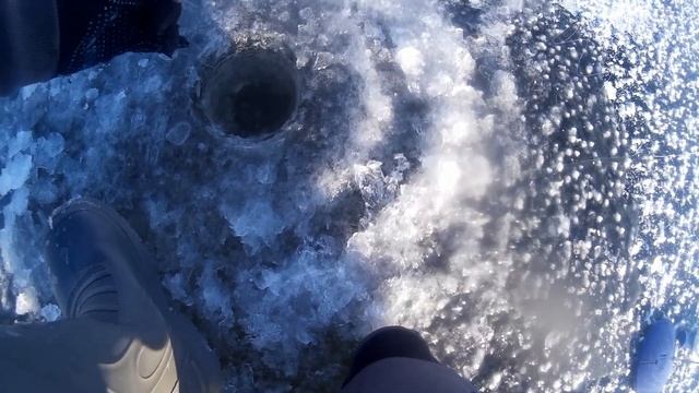 ЩУКА НА ЖЕРЛИЦЫ. ЗИМНЯЯ РЫБАЛКА. ЩУКА ЗИМОЙ. смотреть онлайн